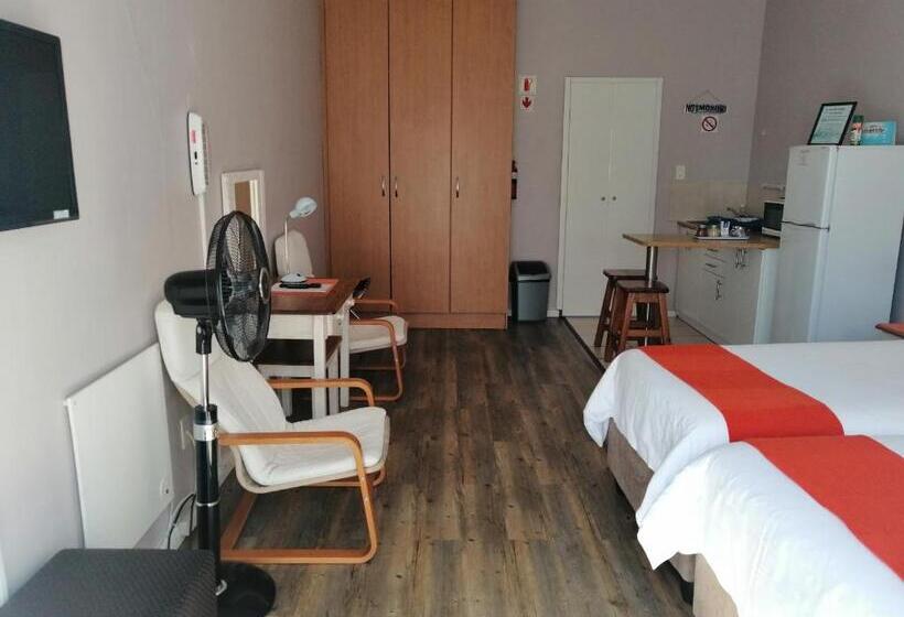 بنسيون 10 Windell Self Catering Accommodation