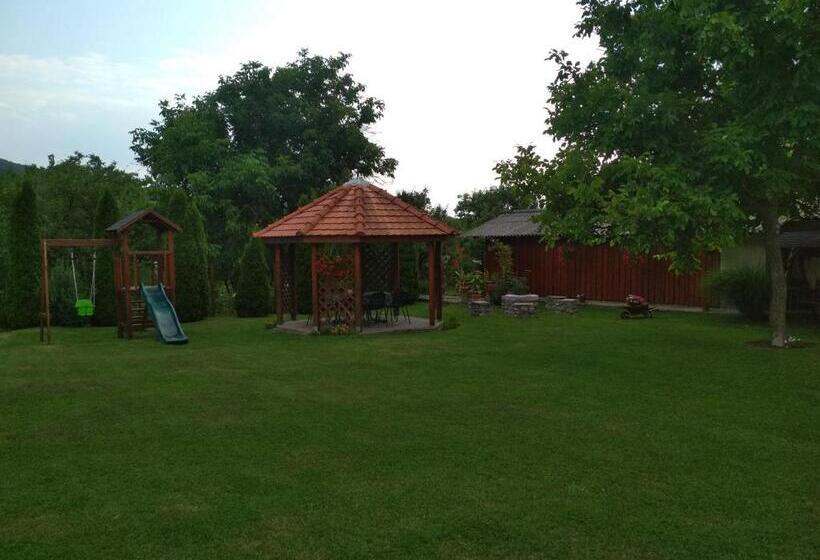 펜션 Apátságúti Vendégház