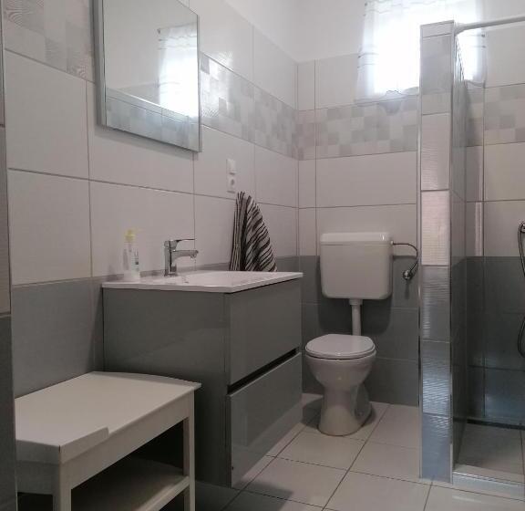 بنسيون Apátságúti Vendégház