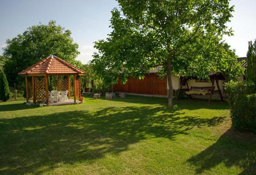 بنسيون Apátságúti Vendégház