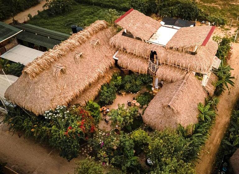 پانسیون Bella Flor Hostel Palomino