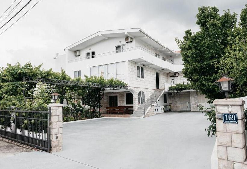 پانسیون Guest House Lalic