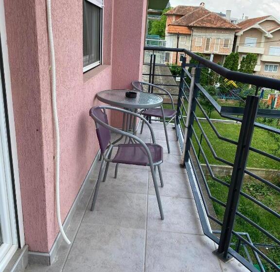 פנסיון Guest House Trajkovic