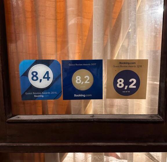 بنسيون Hostal Y Cabañas Mirando Al Mar