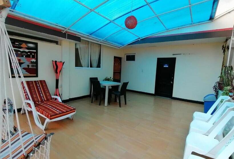 Пансион Hostal Y Complejo Recreacional La Playita De Monse