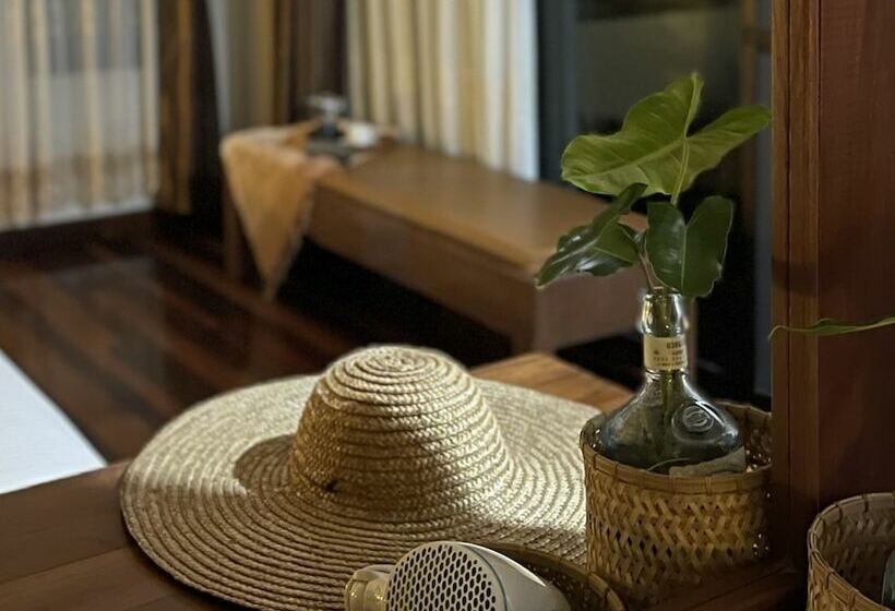 Pensão Lantala Residence