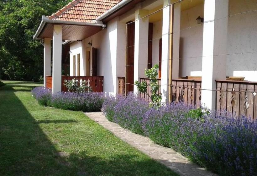 펜션 Nosztalgia Vendégház