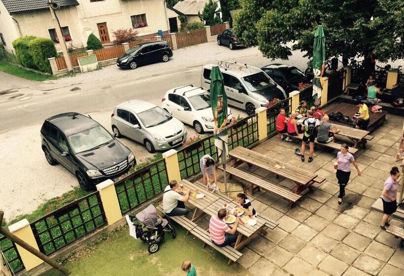 פנסיון Penzion Pivovar Podlesí