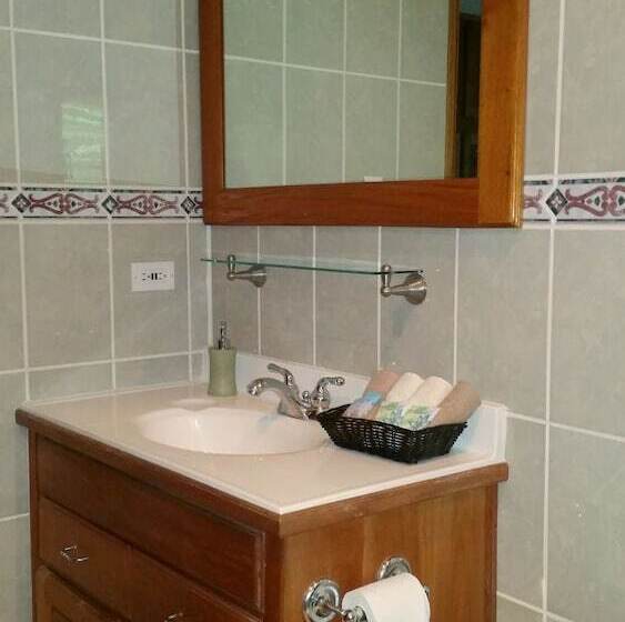 פנסיון Rock Farm Guest House