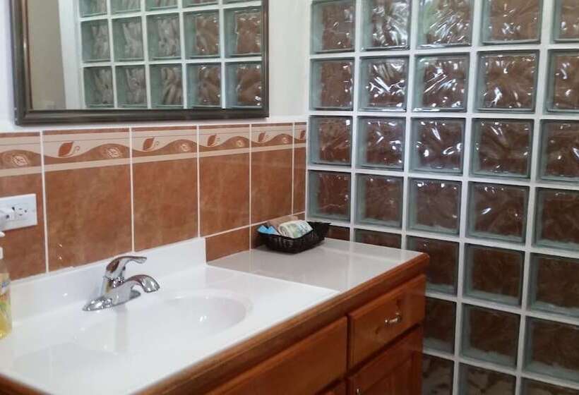 ペンション Rock Farm Guest House