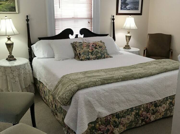 بنسيون The Julietta House