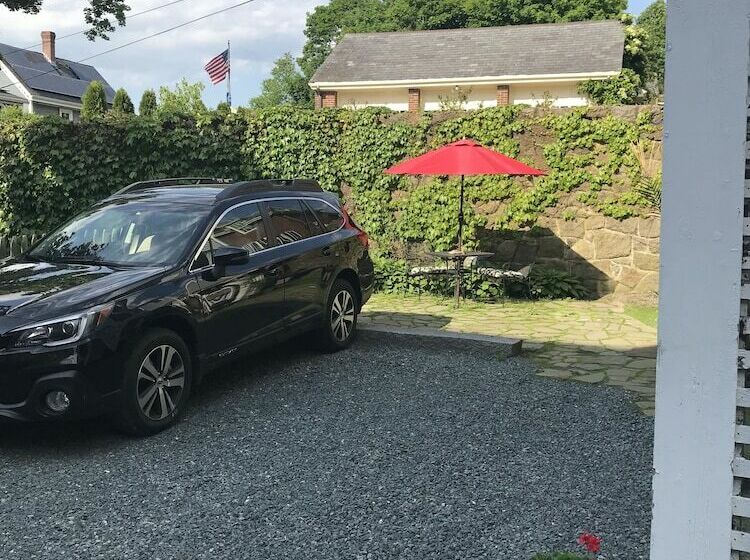 بنسيون The Julietta House