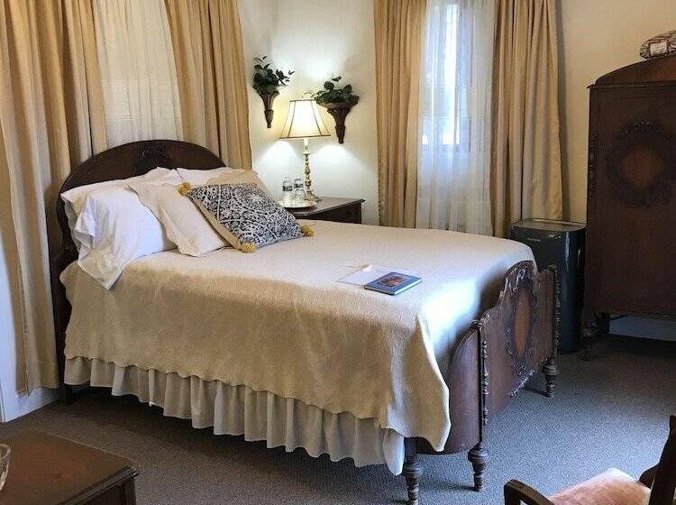 بنسيون The Julietta House