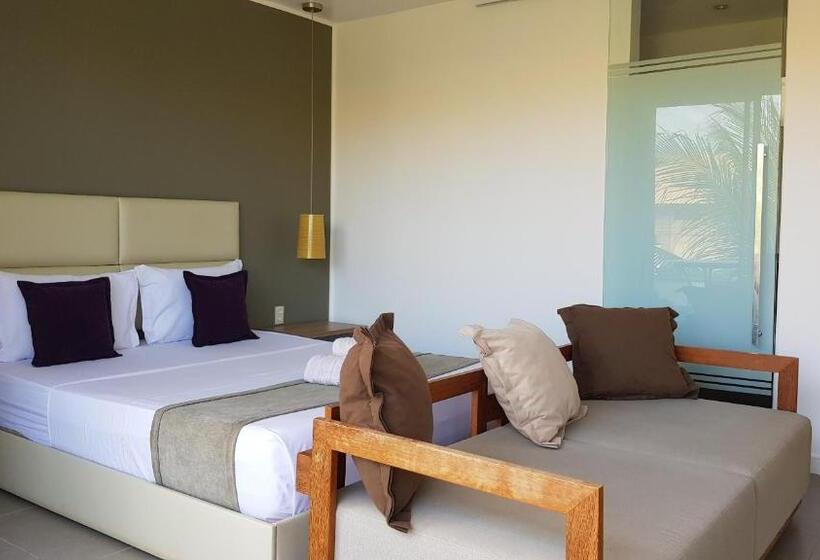 Ravenala Hotel Boutique