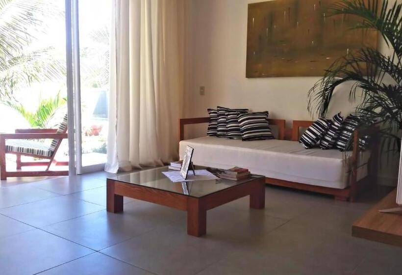 Ravenala Hotel Boutique