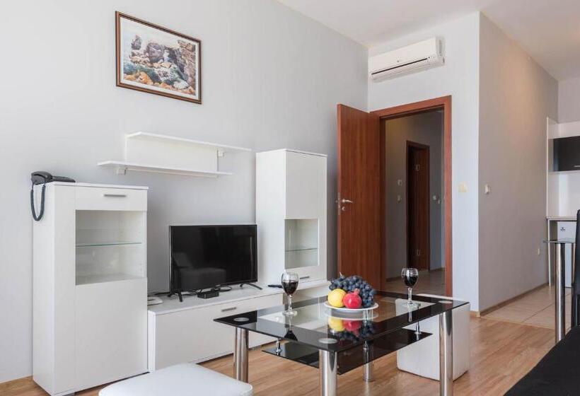1 St Line Izvora Sea View Apartments On Golden Sands