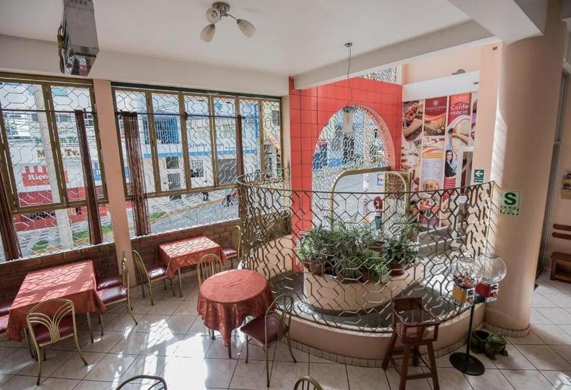 هاستل Amazonia Siu Hostal