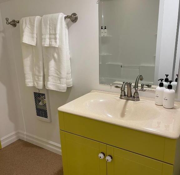 ユースホステル The Archie & Isidore