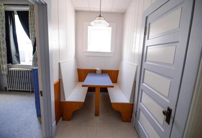 Brown & Hawkins Historical Apartments