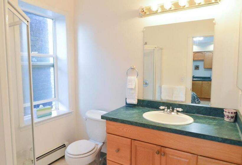 Brown & Hawkins Historical Apartments