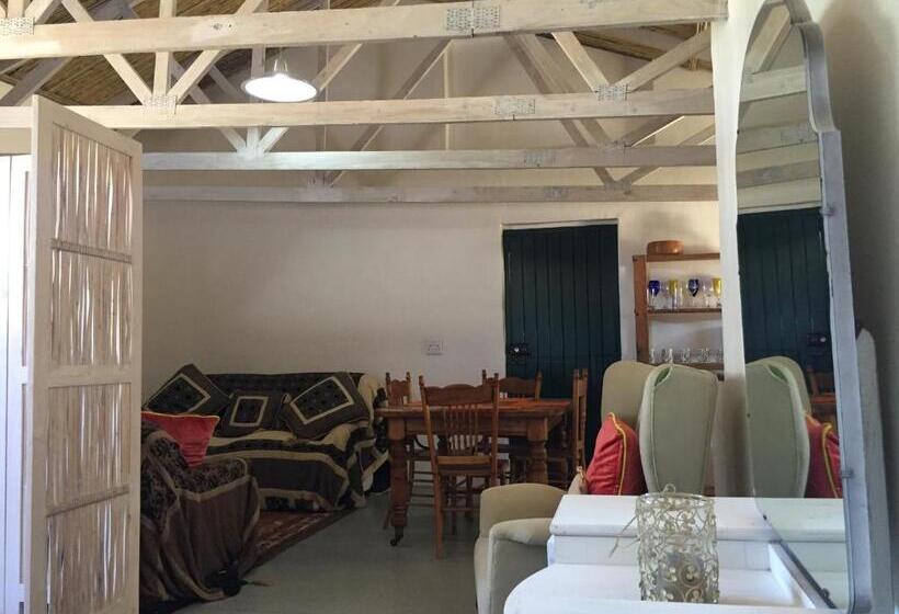 فندق Kookfontein Farm Cottages