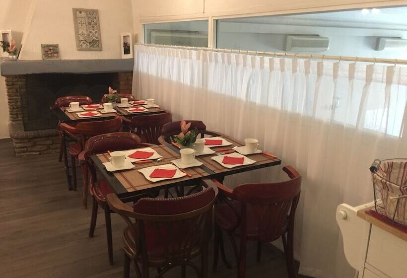 ホテル Luberon L'hôtel