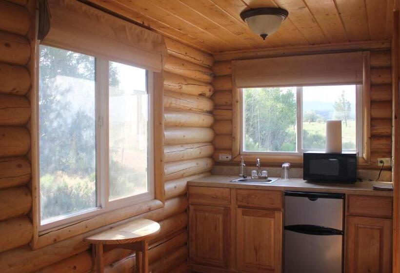 فندق Sevier River Ranch & Cattle Company