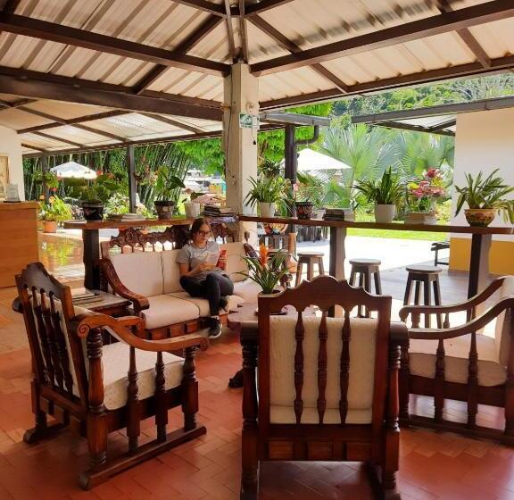 膳宿费 Campestre El Triunfo