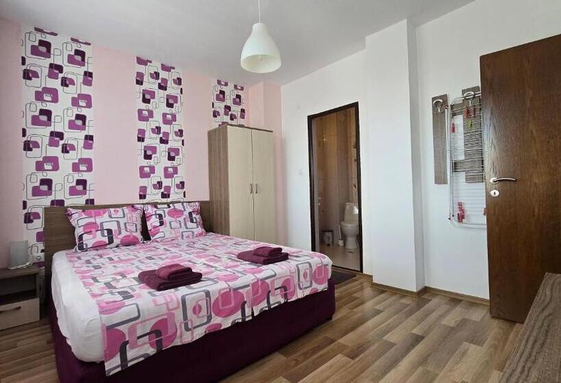 פנסיון Estreya