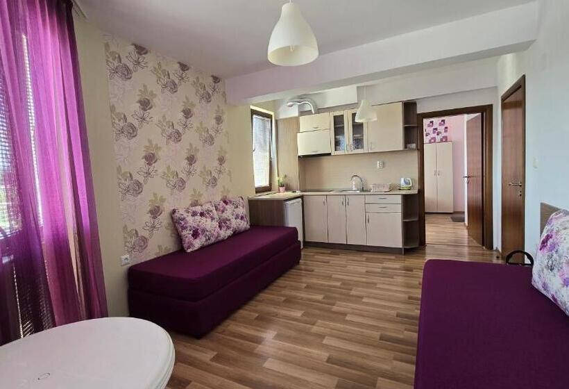 פנסיון Estreya