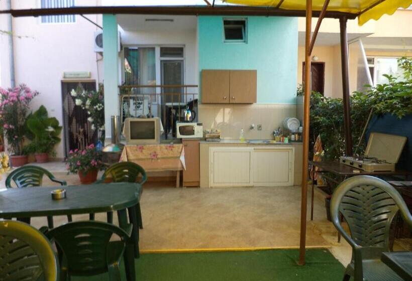 פנסיון Guest House Stoyanovi