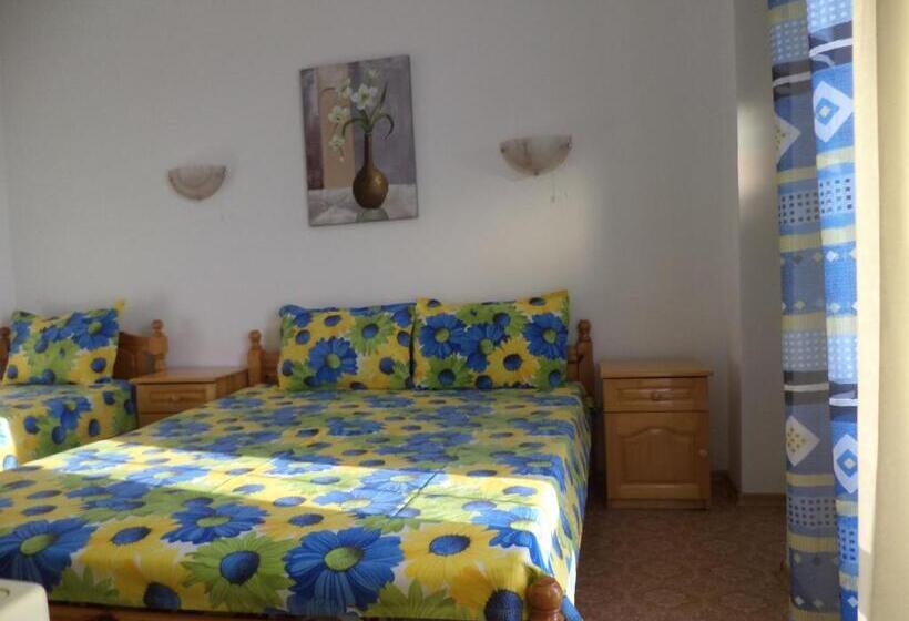 פנסיון Guest House Stoyanovi