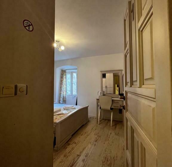 پانسیون Guesthouse Athos