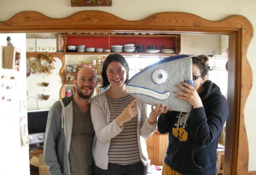 بنسيون Katsuo Guest House