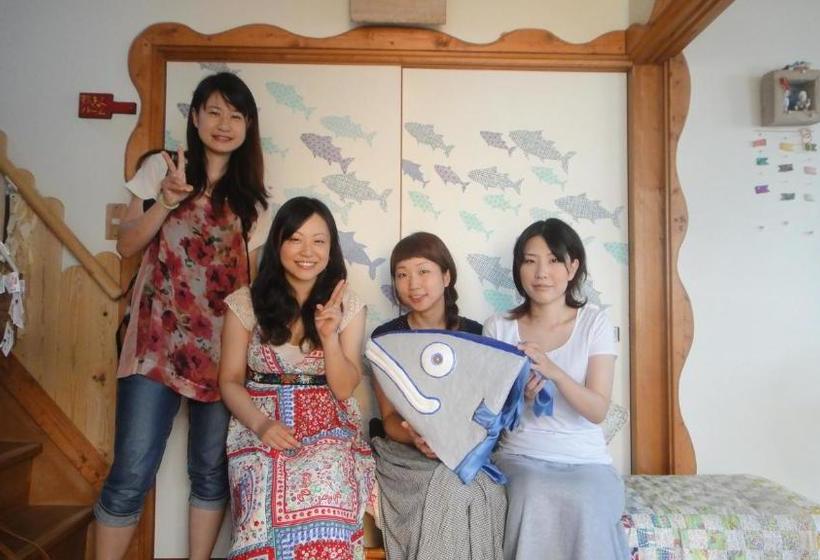 بنسيون Katsuo Guest House