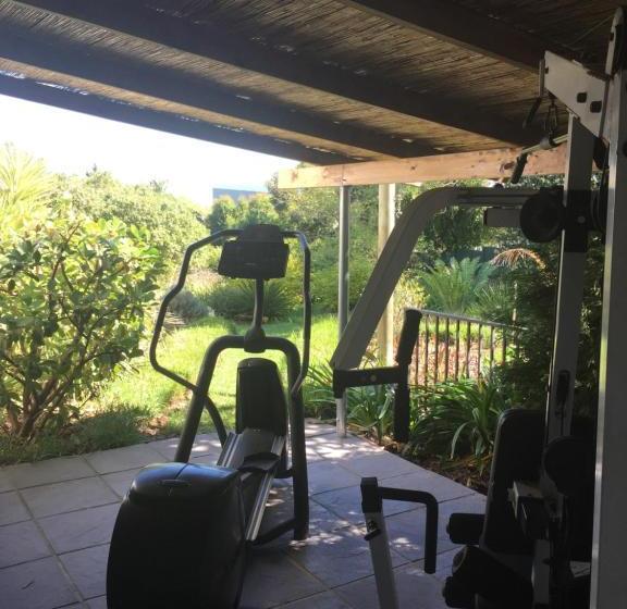 펜션 Montrose Guesthouse