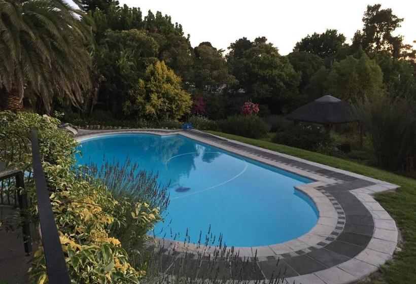 펜션 Montrose Guesthouse