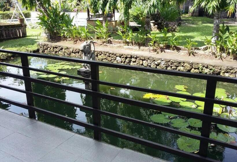 פנסיון Puri Kutat Lestari