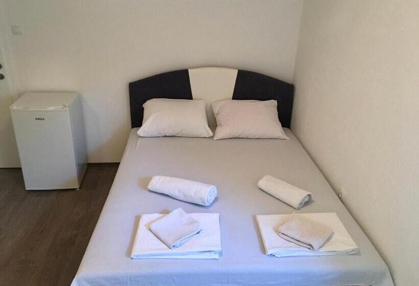 پانسیون Rooms M2