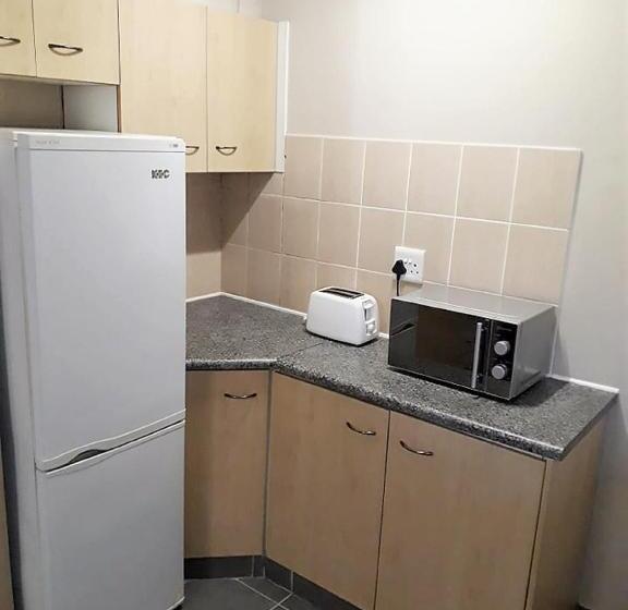 Пансион Rostalyn Guesthouse