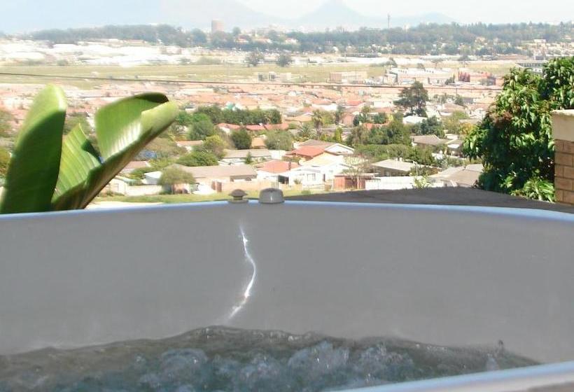 פנסיון Shirleys Place