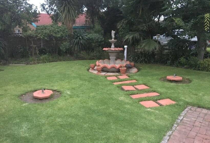 פנסיון The Orchards Executive Accommodation Mp