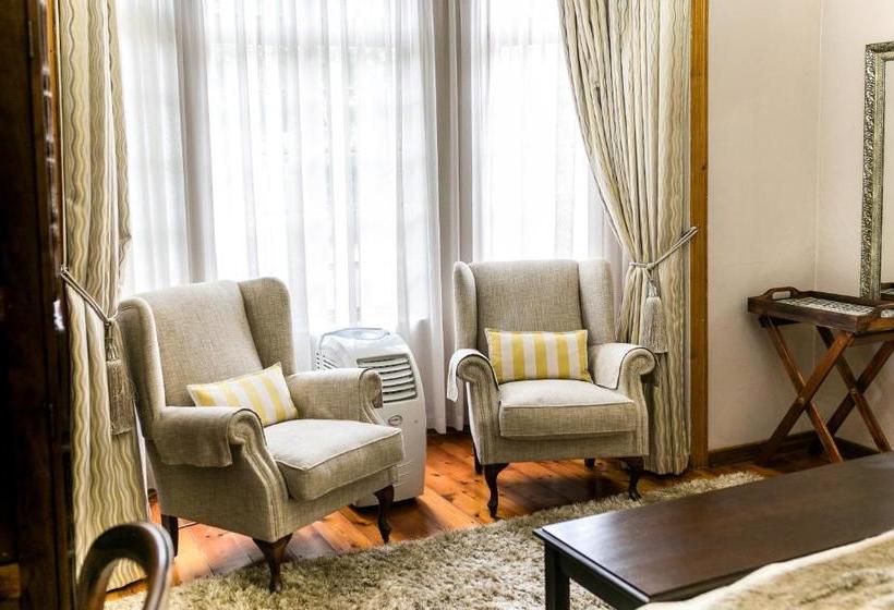 بنسيون Van Dykshuis Guest House