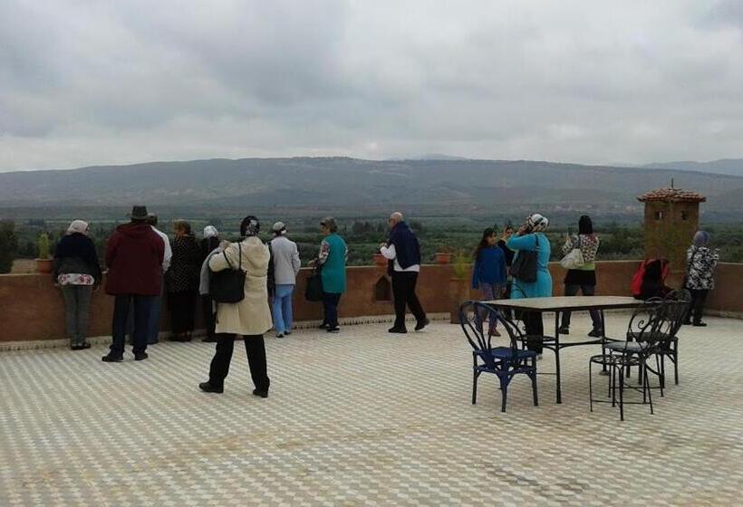 پانسیون Villa Paradise