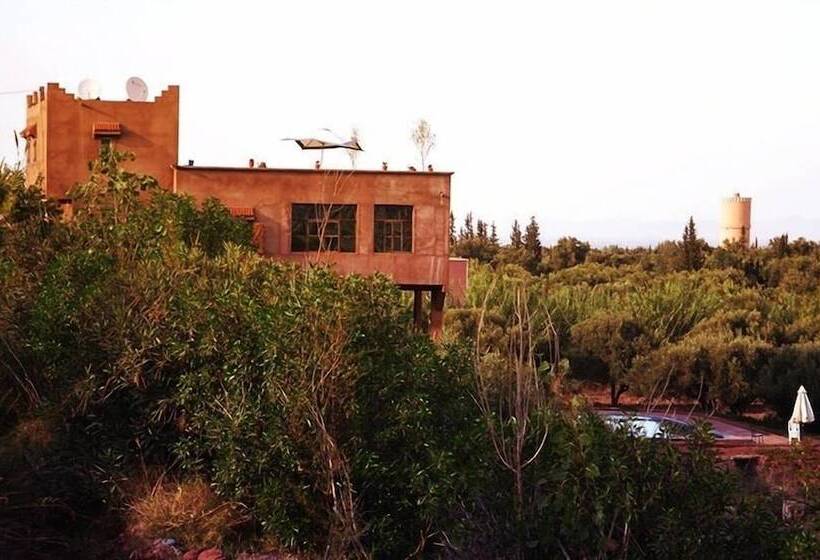 پانسیون Villa Paradise