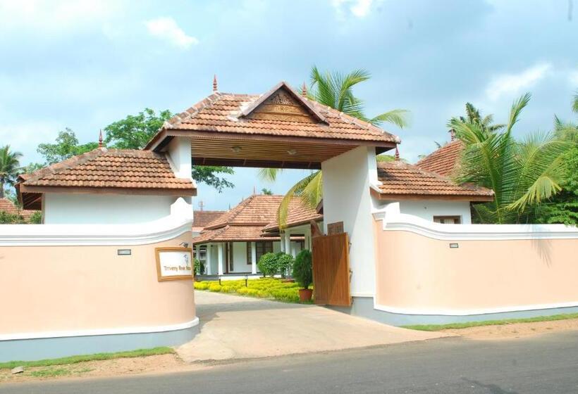 리조트 Triveny River Palace