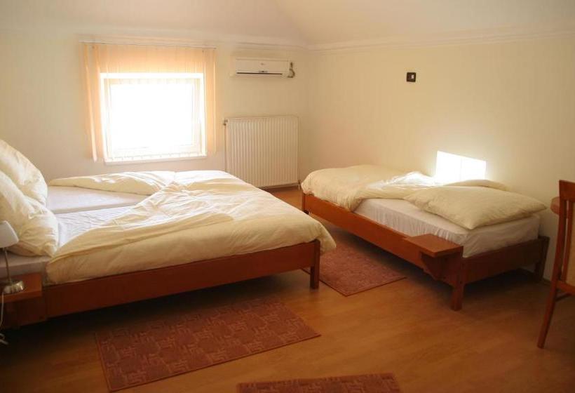 هاستل Konak Požarevac