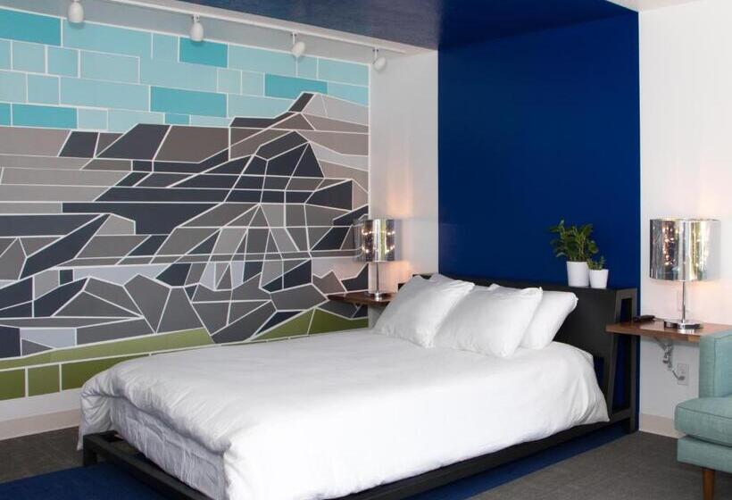 فندق صغير Skyfall Guestrooms