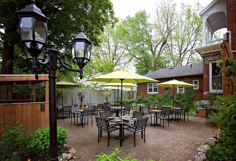 旅馆 The Woodview Inn