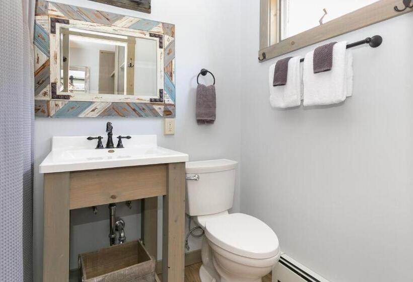 هاستل Warren Lodge